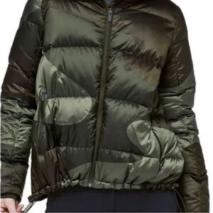 Lululemon Cloudscape jacket Puffer coat EUC dark olive/gator green camouflage